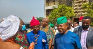 His Excellency Emeka Ihedioha Bids Farewell To Elder Isaiah Nwachukwu Achigbu