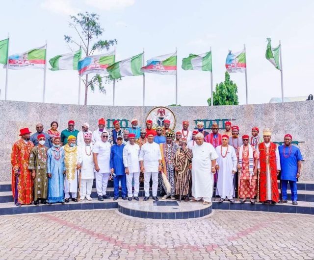 fb_img_16493704647908772911947755055761