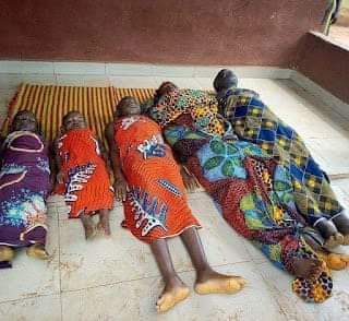 The entire family corpses